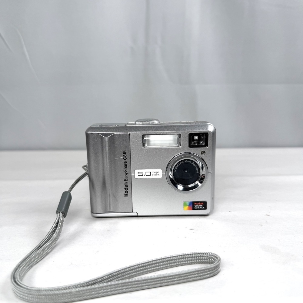 Kodak EasyShare C315 Digital Camera 5MP Silver LCD Screen USB / Tested